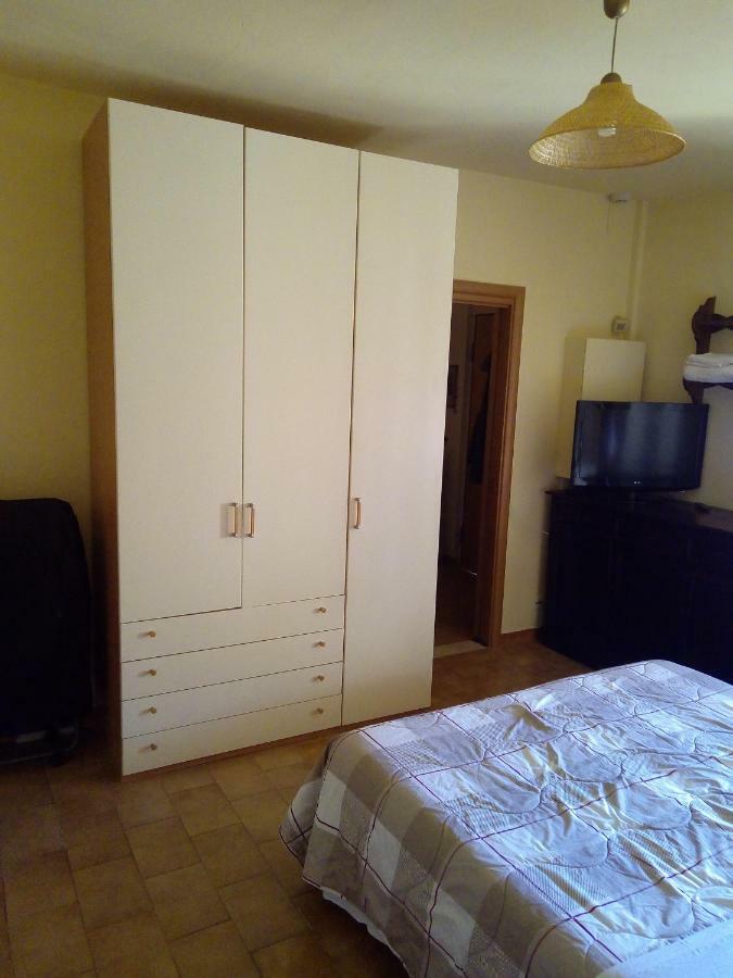 Bed & Breakfast Hotel California Terracina Exteriör bild