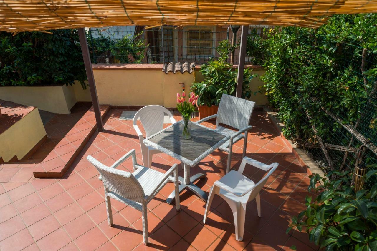 Bed & Breakfast Hotel California Terracina Exteriör bild